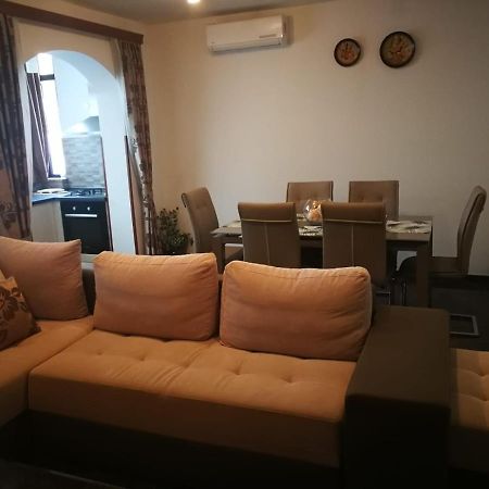 Apartment Dalmatini Tar-Vabriga 外观 照片