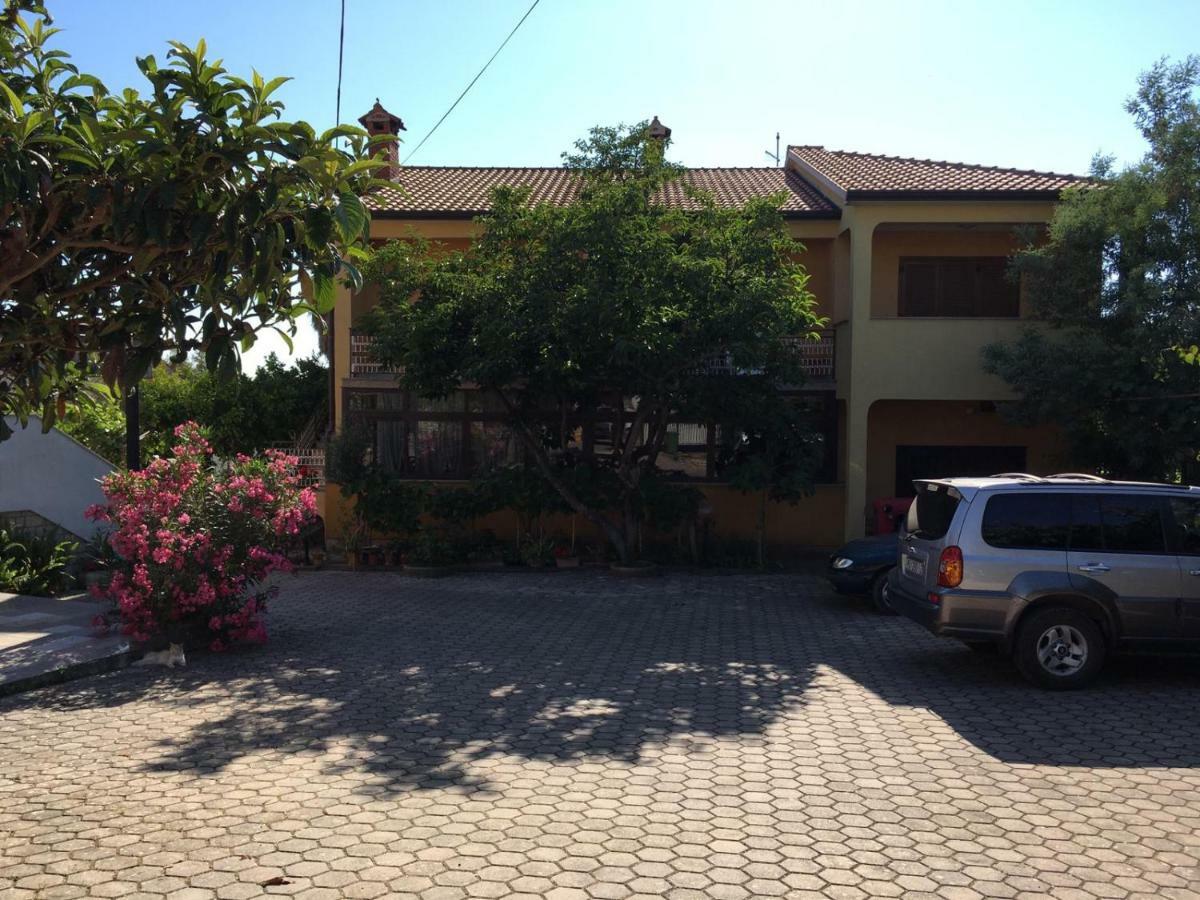 Apartment Dalmatini Tar-Vabriga 外观 照片