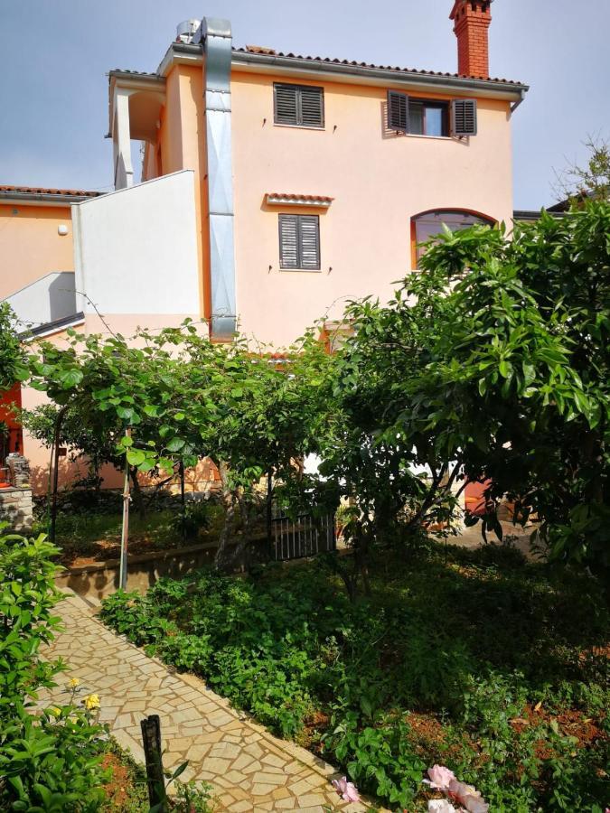 Apartment Dalmatini Tar-Vabriga 外观 照片