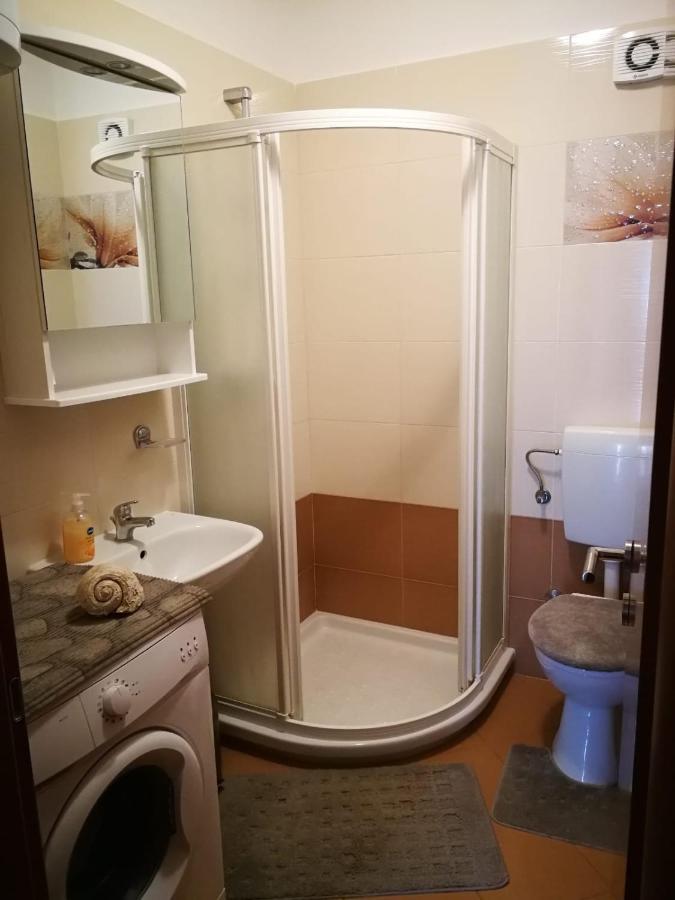 Apartment Dalmatini Tar-Vabriga 外观 照片