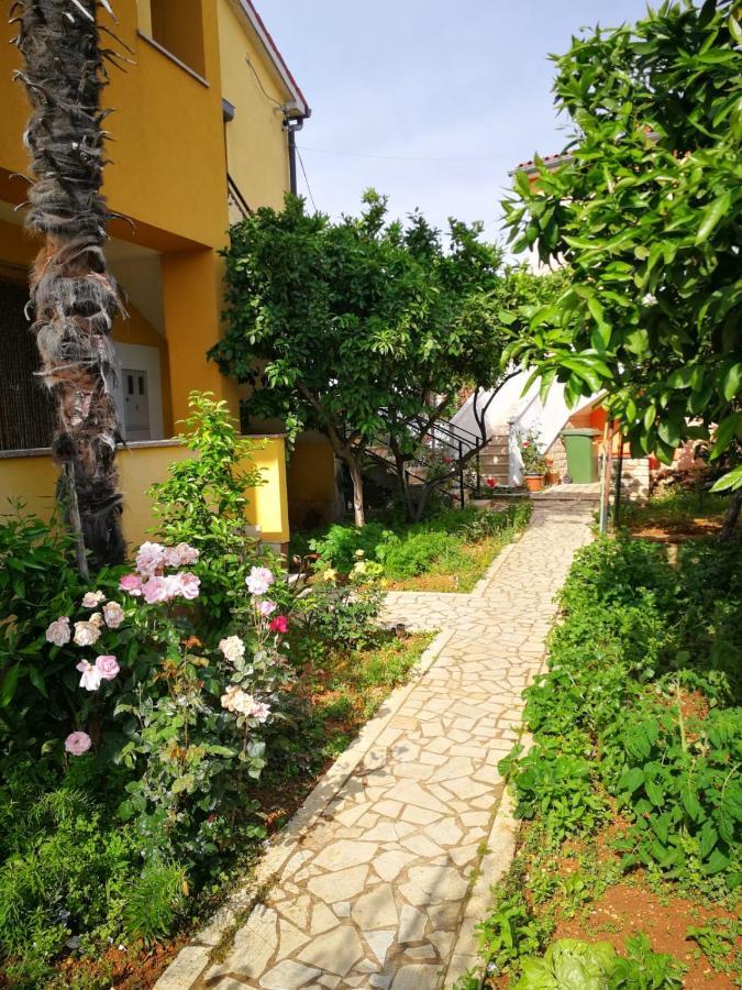 Apartment Dalmatini Tar-Vabriga 外观 照片